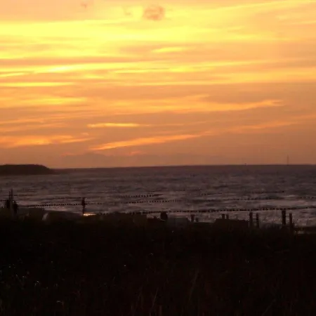 Grosse Morgensuenn-am-strand *