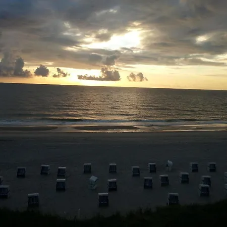 Grosse Morgensuenn-am-strand